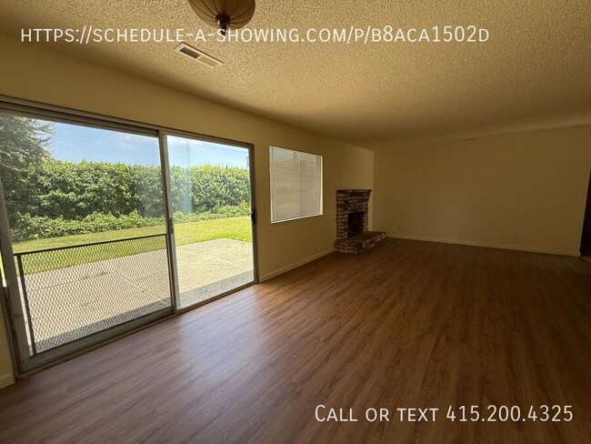 Building Photo - 938 Estrada Ct