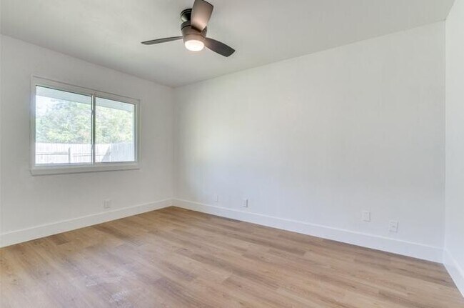 Building Photo - 9412 Quail Meadow Dr