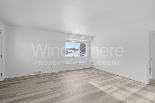 Building Photo - 11321 E Springfield Ave