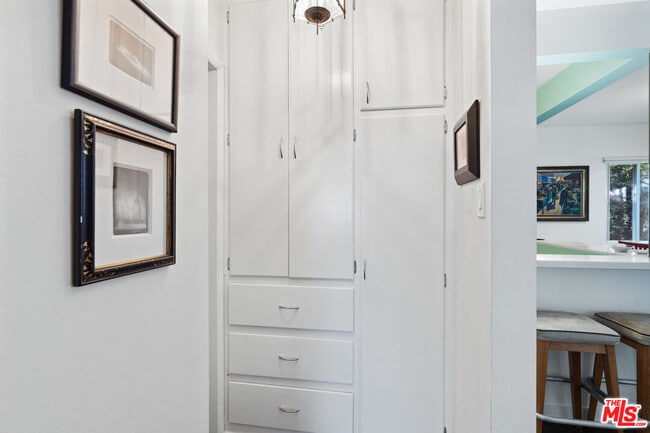 Building Photo - 948 20th St