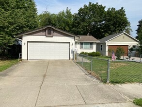 Building Photo - Downtown Home for Rent Available 10/15/25!