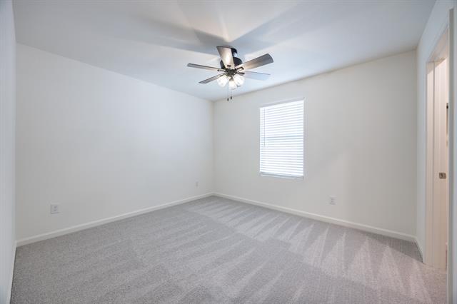 Building Photo - 5953 Sahara Dr