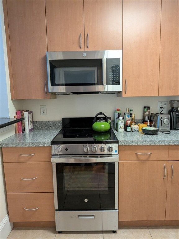 Building Photo - 167 Beacon St