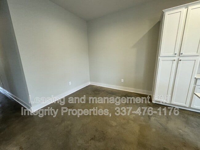 Building Photo - 106 Satsuma Dr