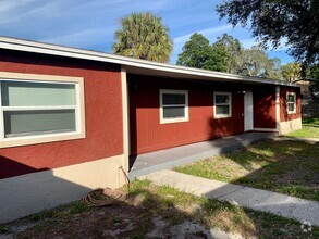 Building Photo - RENOVATED 3 BEDROOM 1 BATH HOME, TAMPA FL