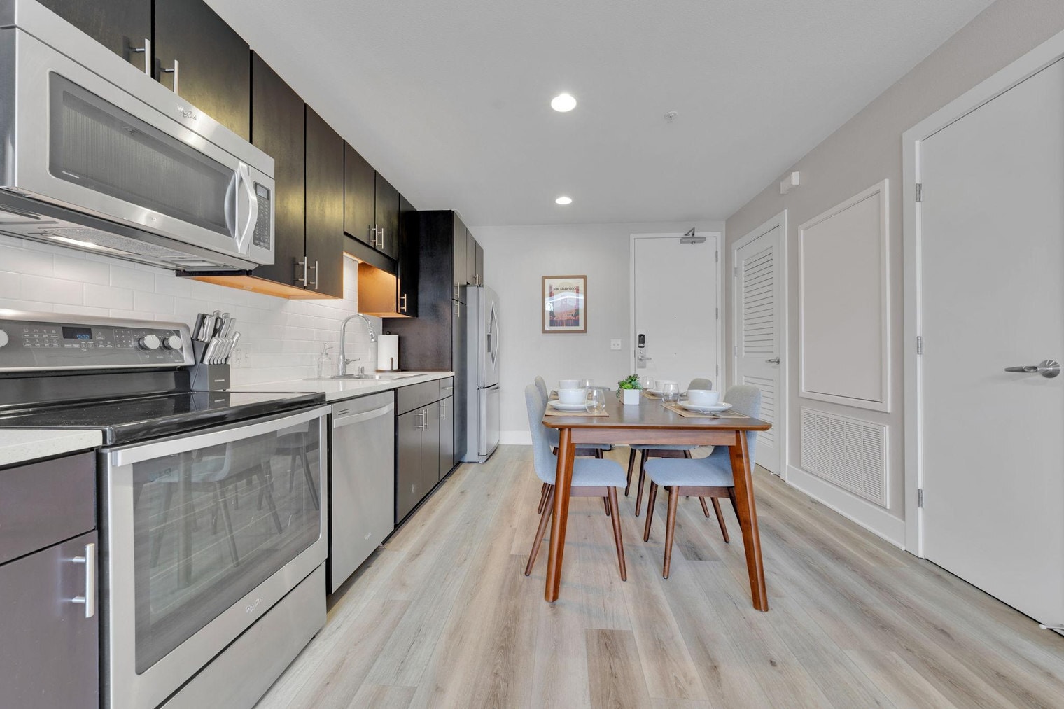 Building Photo - 185 Channel St