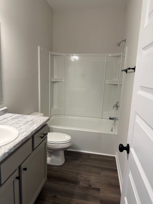 Building Photo - FOR RENT **$700.00 OFF FIRST MONTHS RENT- IF LEASE IS SIGNED BY JUNE 1, 2026**