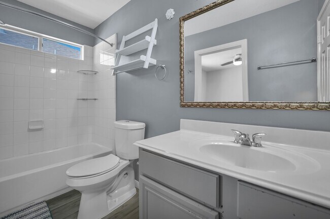 Building Photo - 6006 Barany Ct