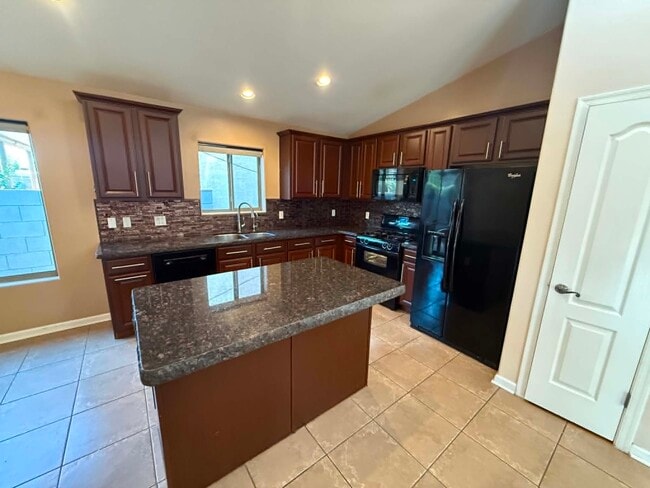 Building Photo - 8370 S Hunnic Dr