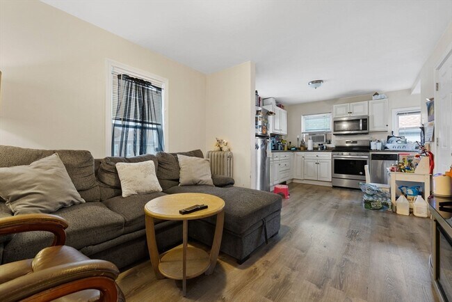 Building Photo - 19 Alfred St