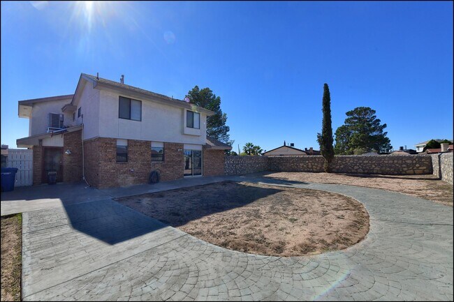 Building Photo - Coming Soon!