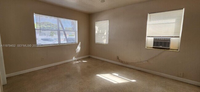 Building Photo - 736 83rd St