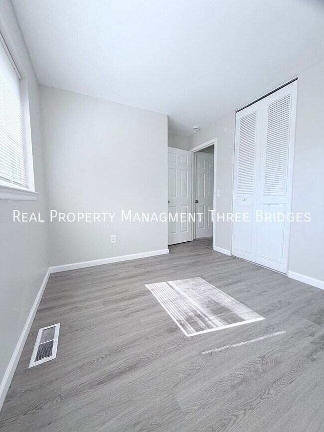 Building Photo - 5247 Ville Anita Ct