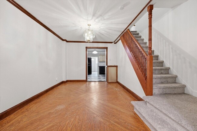Building Photo - 104 Maple St
