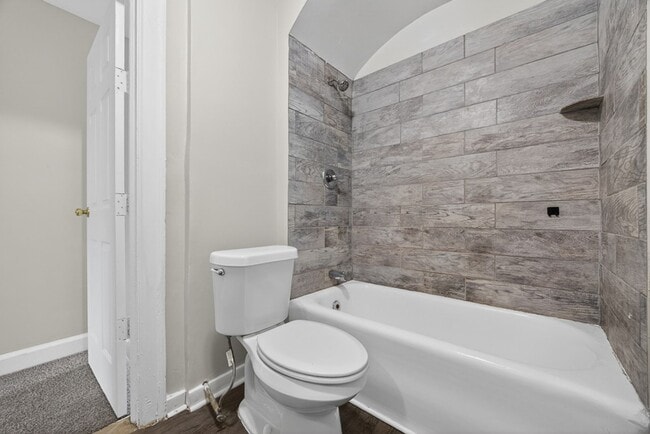 Building Photo - Spacious 3 bed 1.5bath Brick Colonial **Open House Sat June 6th from Noon to 1pm**