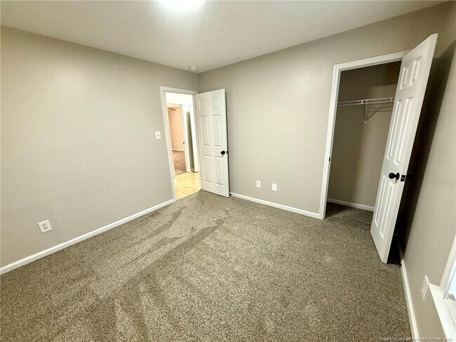 Building Photo - 604 Raven Pl
