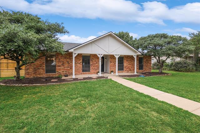 Building Photo - 2301 Travis Dr