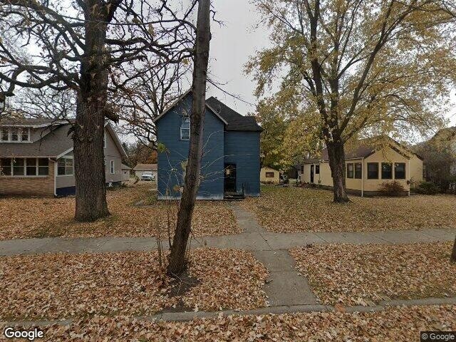 Building Photo - 225 3rd Ave S