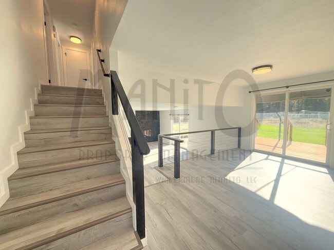 Building Photo - Spacious Nine Mile Home On Acreage