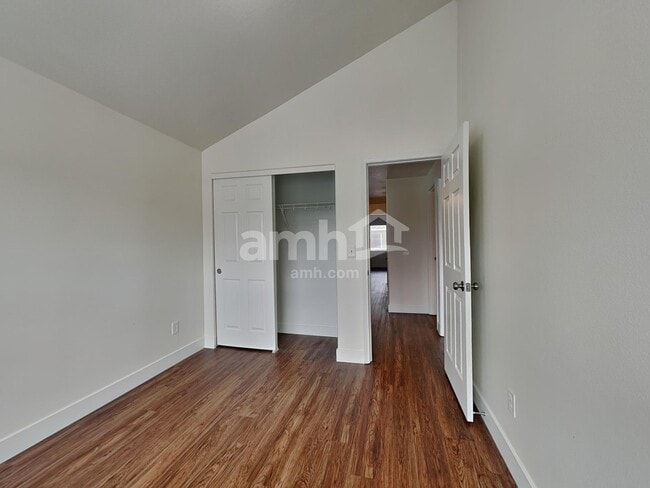 Building Photo - 1318 SW 176th Ter