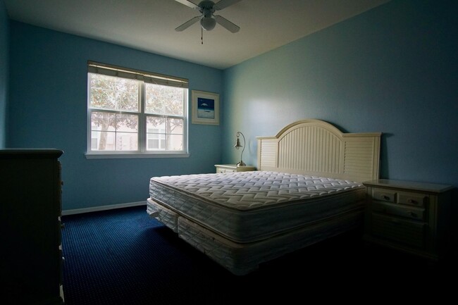 Building Photo - 1 bed Condo Ready to Move in in Kissimmee!!!