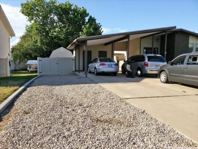 Building Photo - 1532 W 1740 N