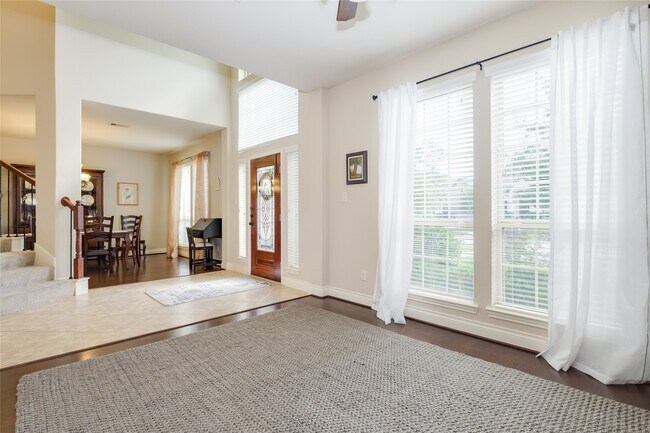 Building Photo - 27707 Lodgemist Ct