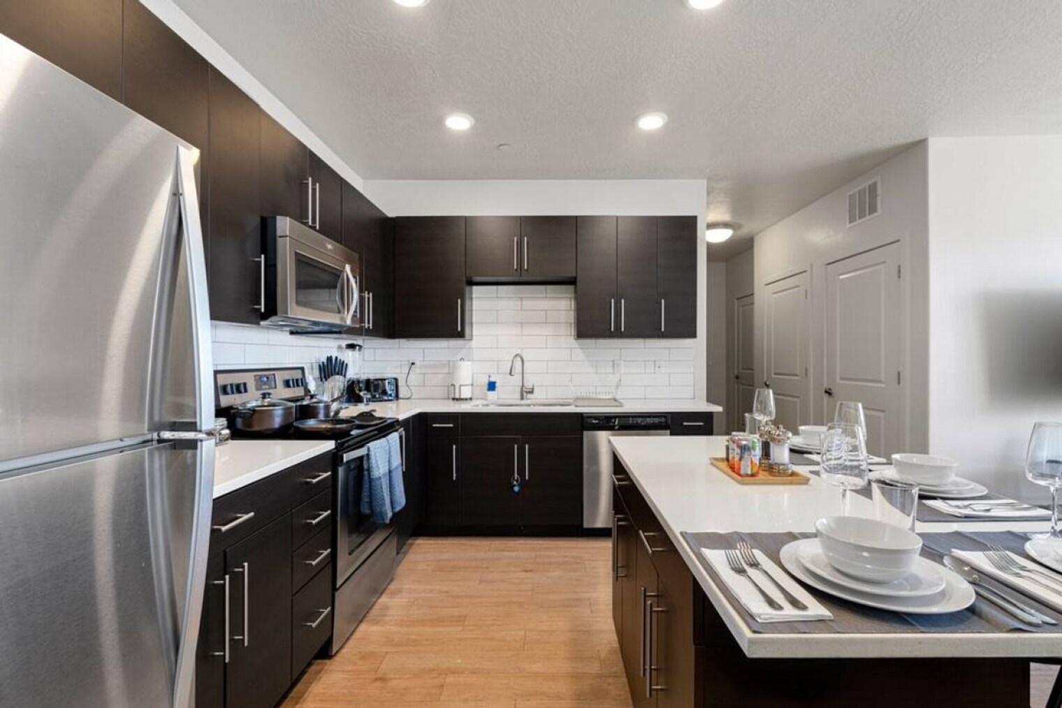 Building Photo - 489 E 400 S