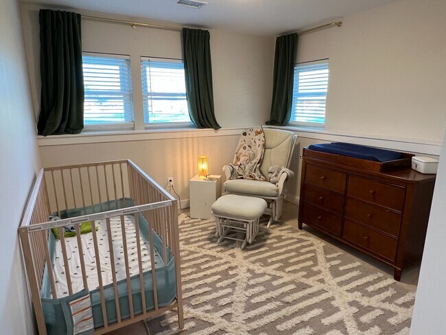 Building Photo - 206 Cypress Cir