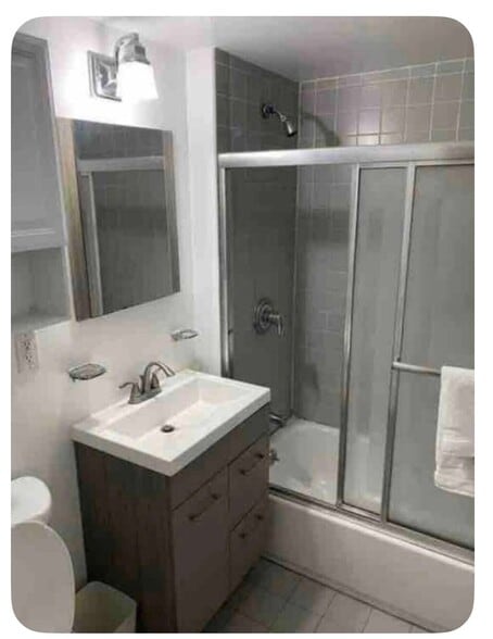 Building Photo - 305 Mt Eden Pkwy