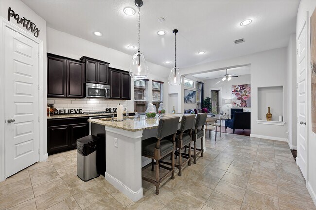 Building Photo - 13513 Northline Lake Dr