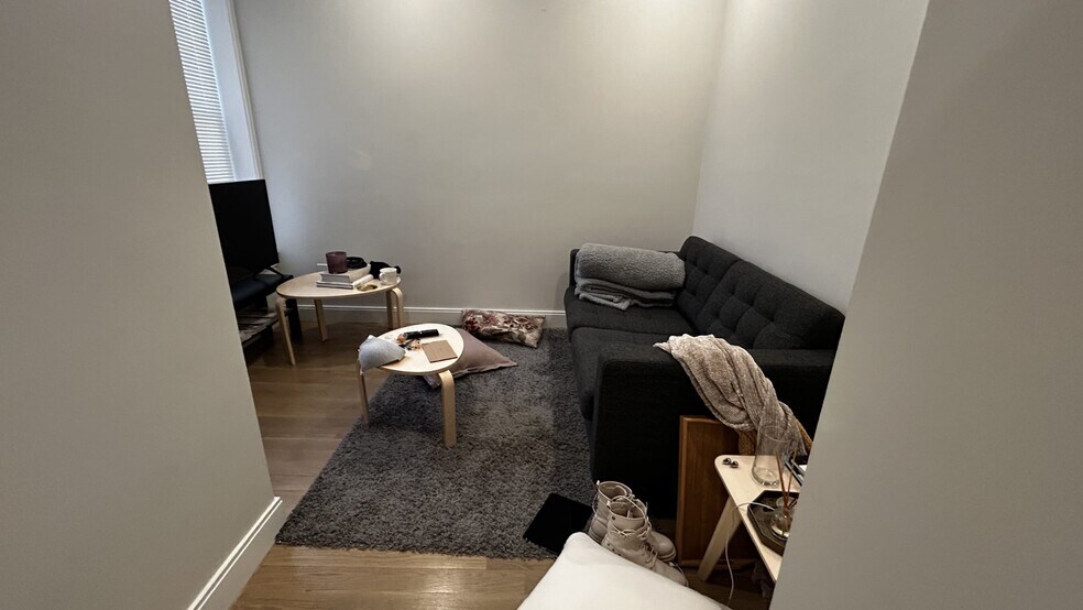 Building Photo - 47 Englewood Ave