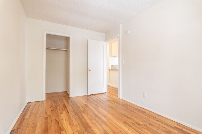 Building Photo - 3424 NE 79th Ave