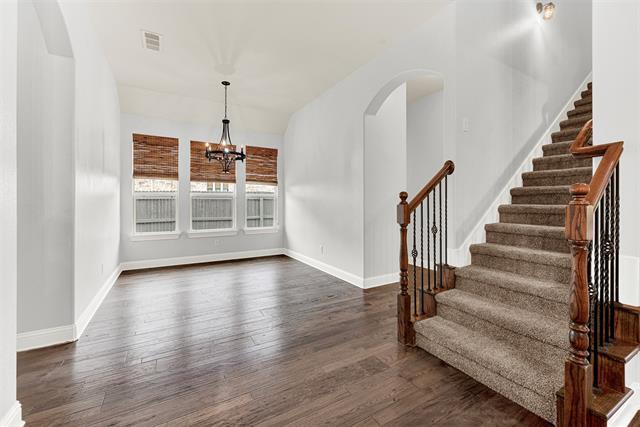 Building Photo - 1104 Killian Dr