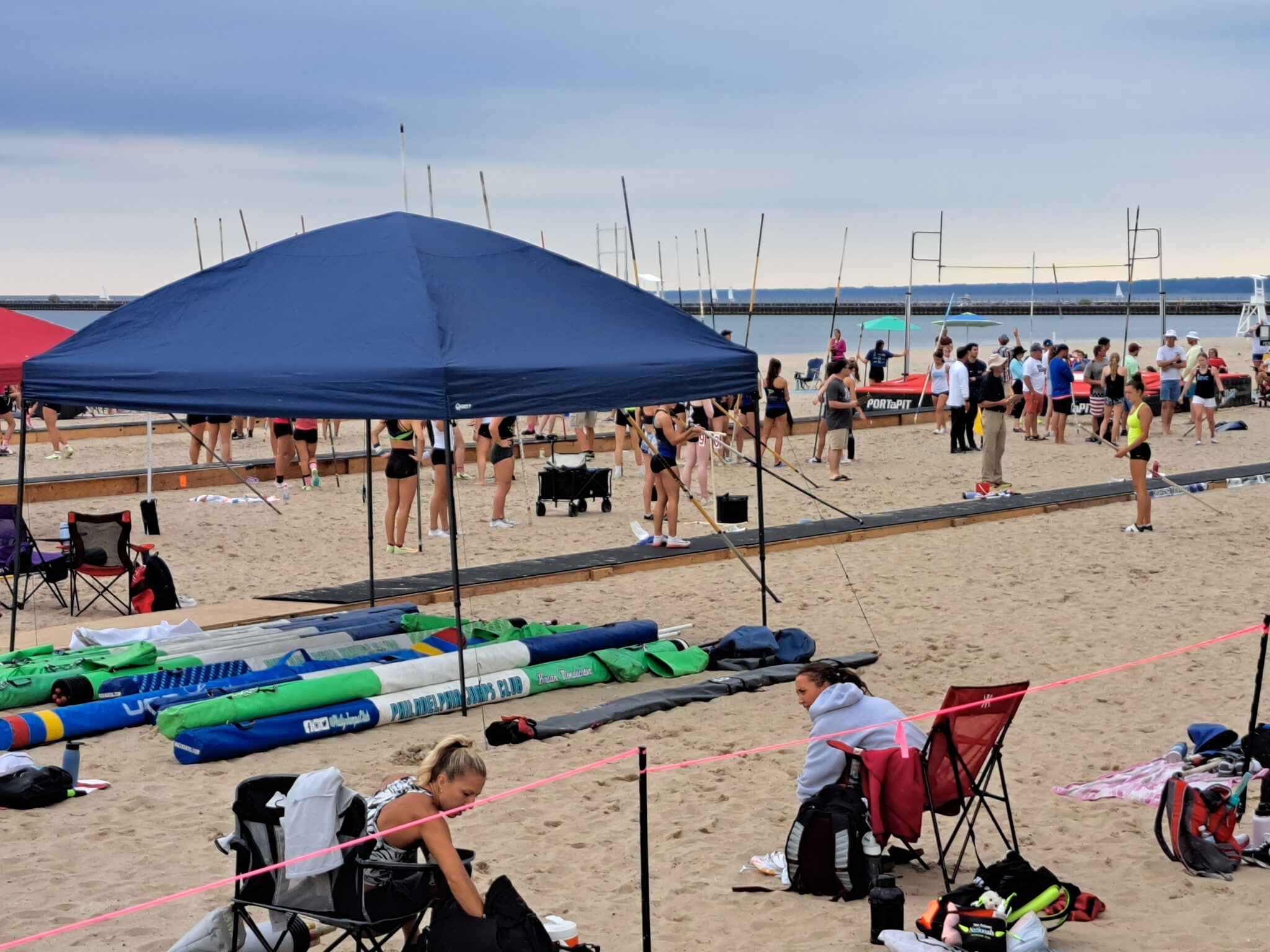 Volleyball and track meet on the beach - 22 Wilder Ter