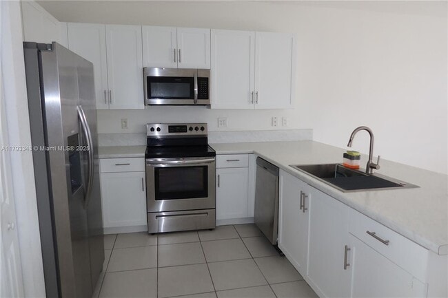 Building Photo - 18240 SW 148th Rd
