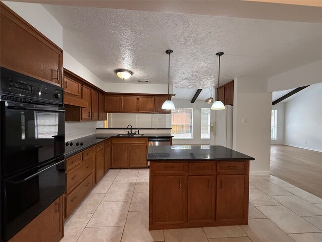 Building Photo - 3206 Cascade Creek Dr