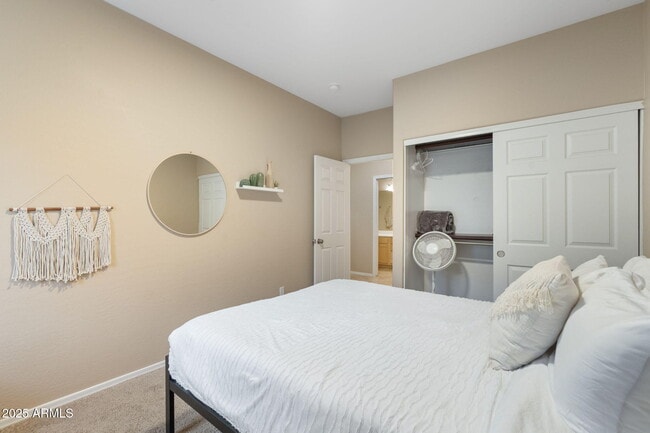 Building Photo - 17471 W Desert Sage Dr