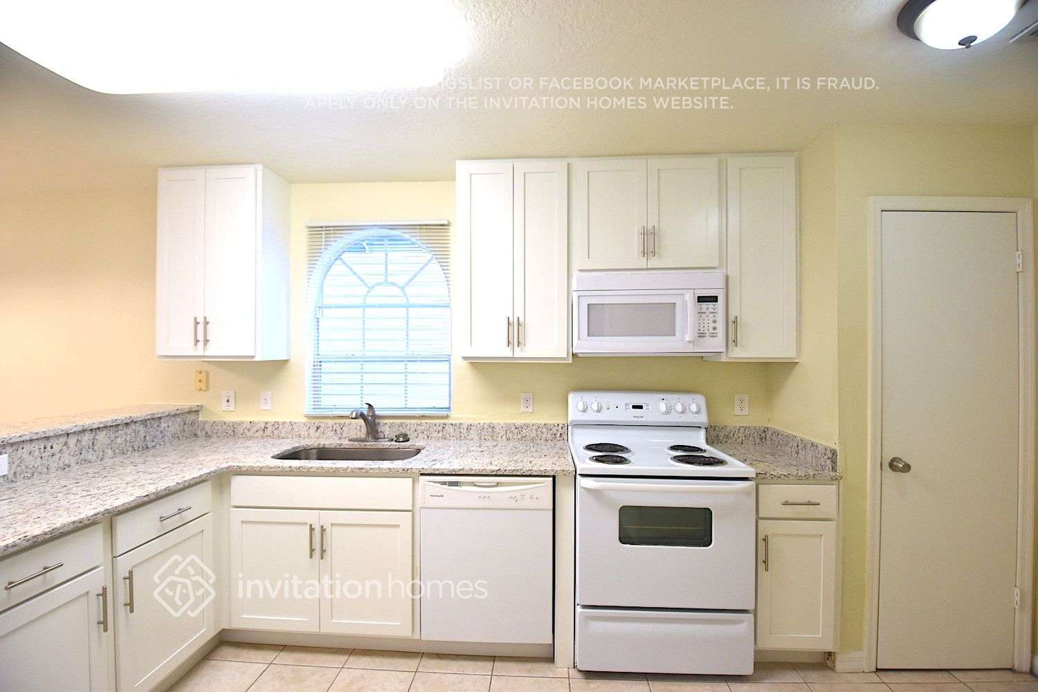 Building Photo - 1603 Chatham Cir