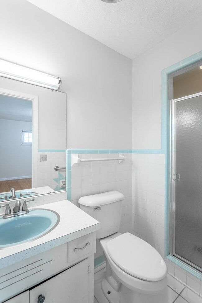 Building Photo - 3 Bedroom · 2 Bath Home in East Brainerd Near Hamilton Place