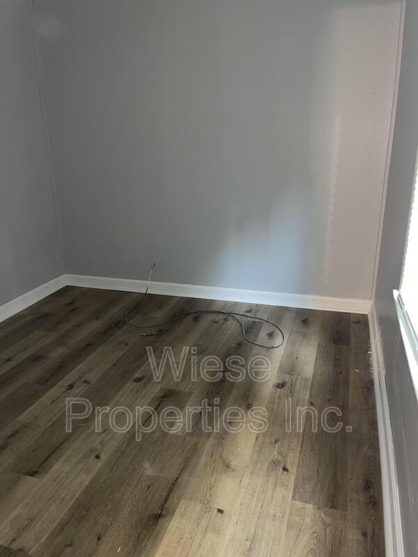 Building Photo - 1844 S 17th St