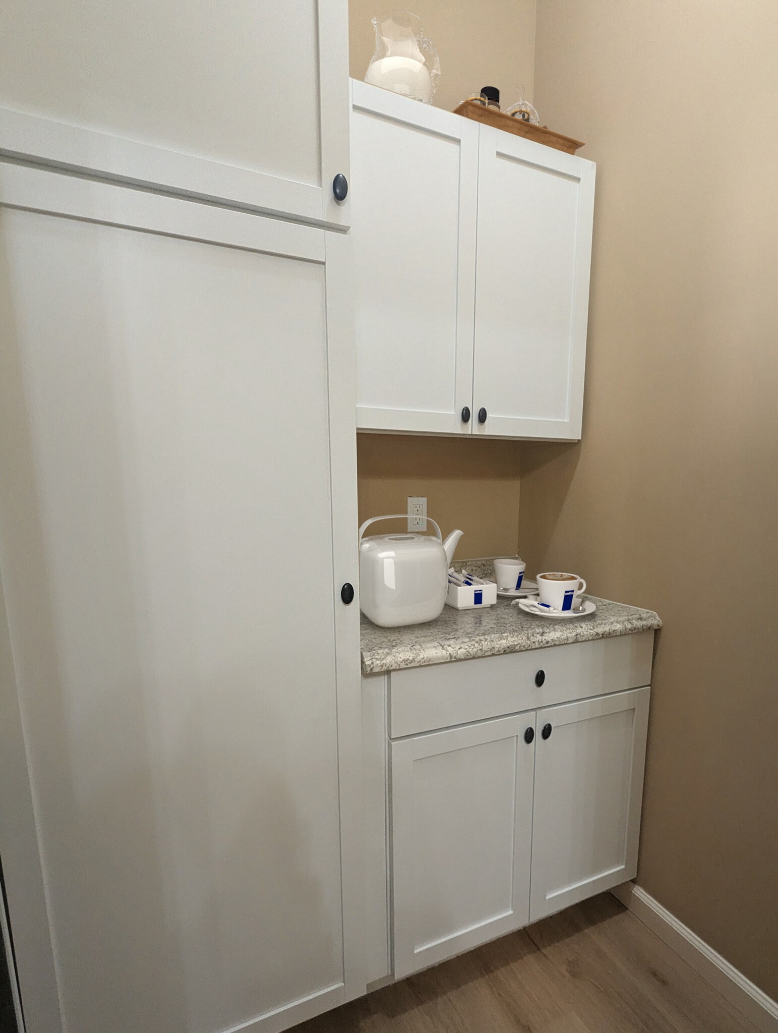 Butler's pantry - 2912 Felix St