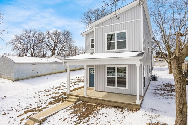 Building Photo - 391 Brehl Ave