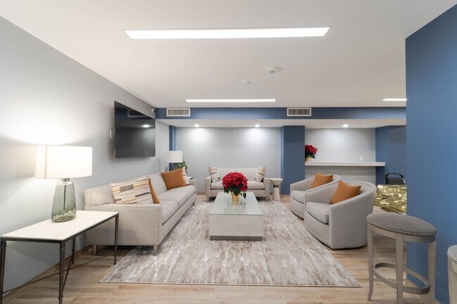 Building Photo - Contemporary 2BR/2BA Corner Condo at The Encore of McLean