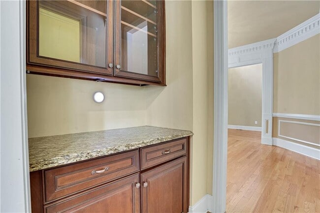 Building Photo - 6295 Windward Pkwy