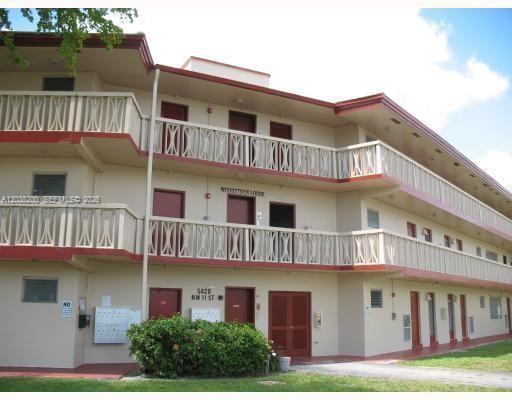 Building Photo - 5420 NW 11th St