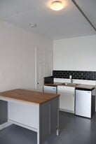 Building Photo - 542 SW 3rd St