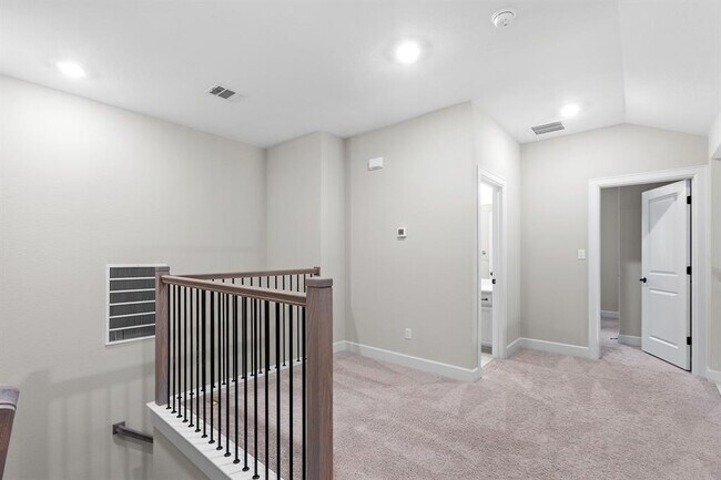 Building Photo - 1046 Hazy Hills Loop