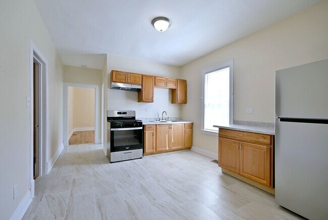 Building Photo - 8602 S Muskegon Ave