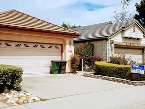 Building Photo - Beautiful 2bd/2bath Home in Arroyo Grande